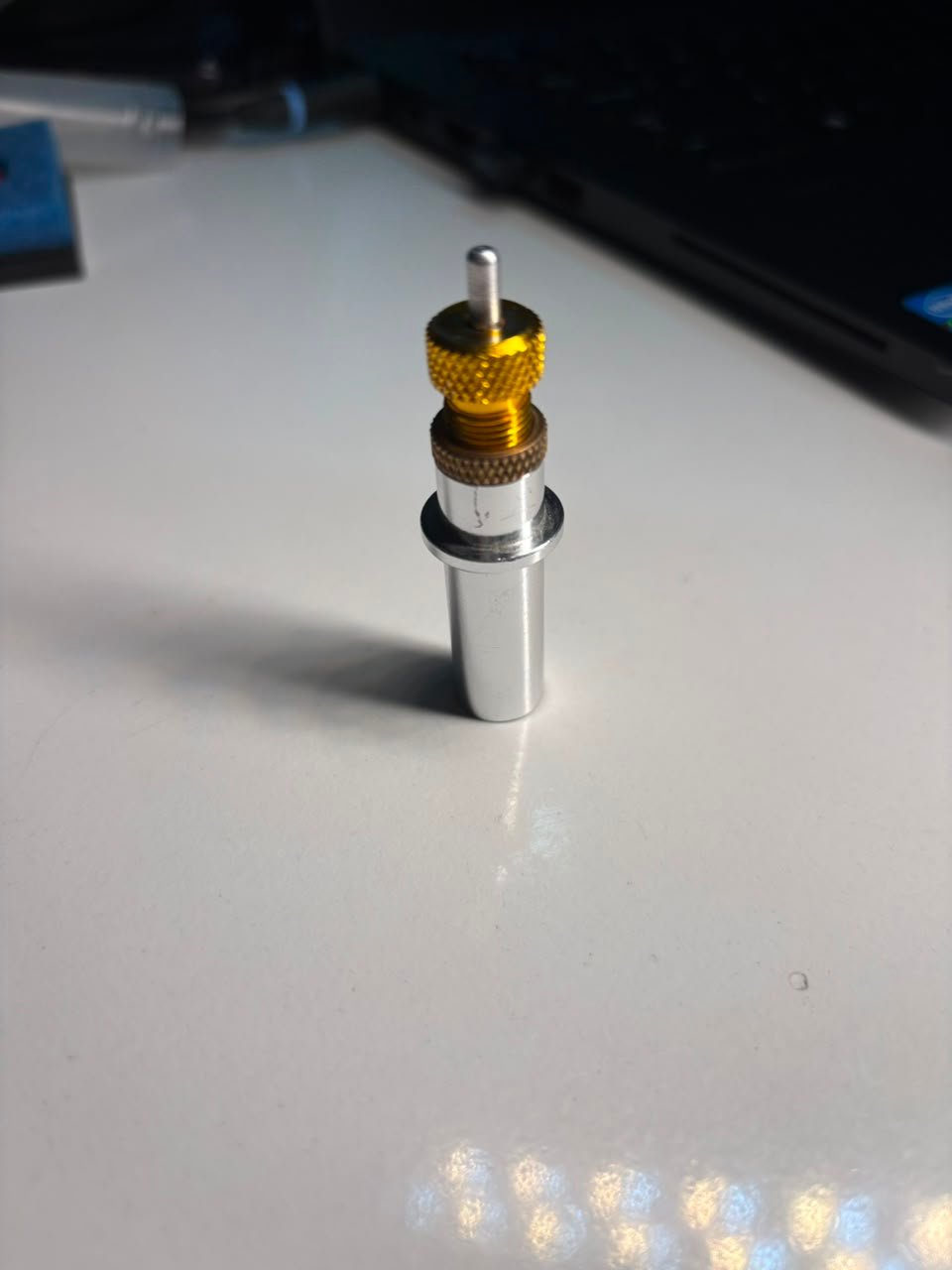 Home blade holder (2)